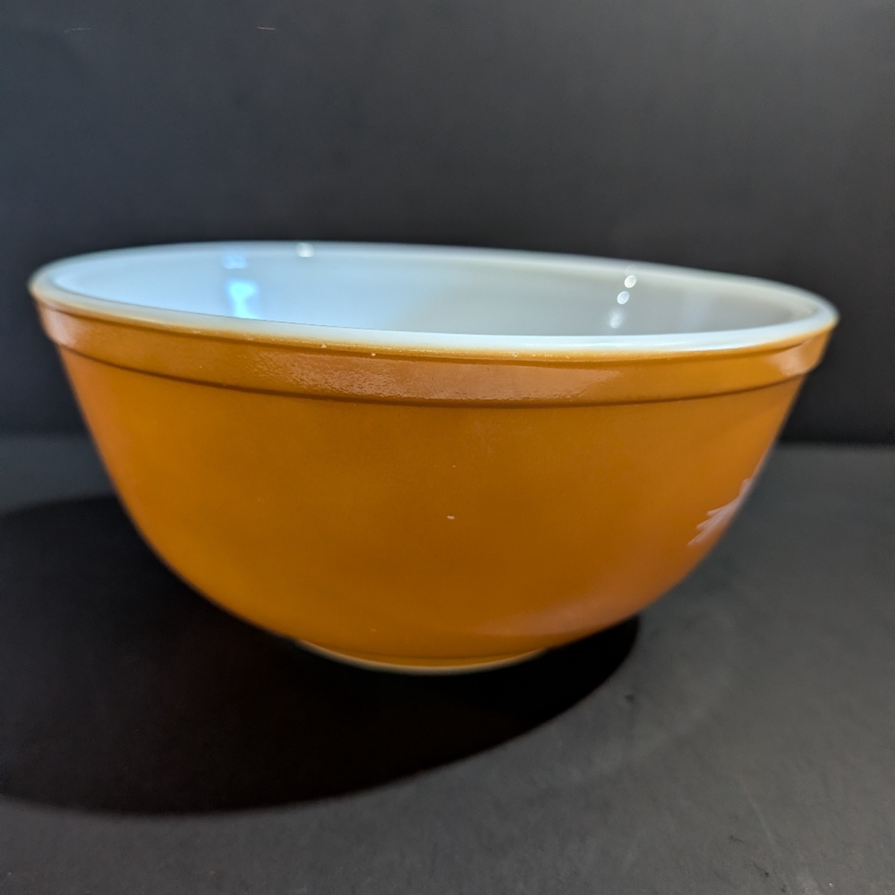 Vtg PYREX Round Mixing Bowl #403 Butterfly Gold 2.5 Litre Nesting - Picture 2 of 11